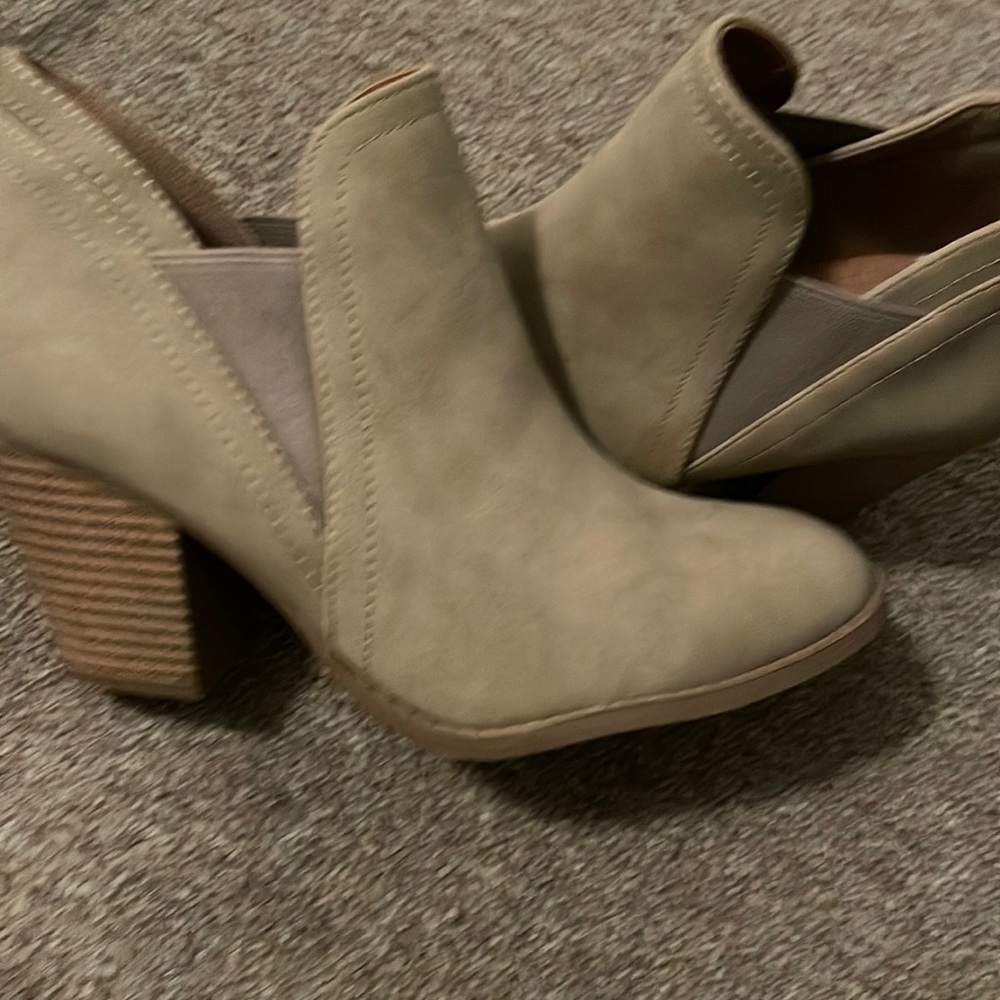 Booties 6.5 tan